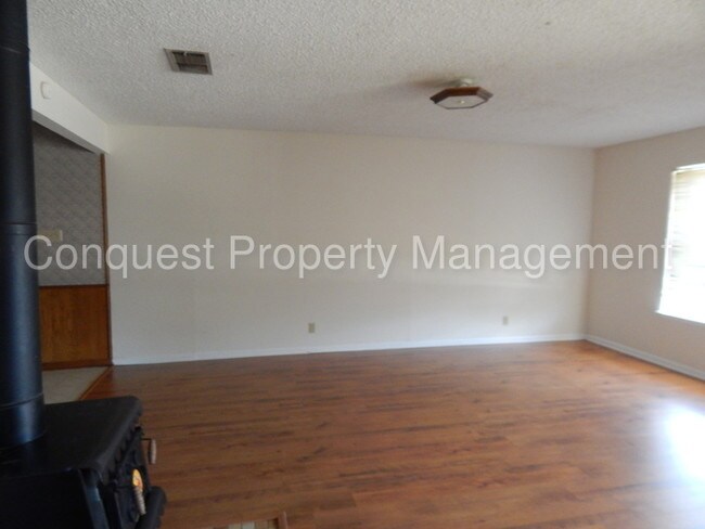 Foto del edificio - 3 Bedroom Duplex in Jack School District