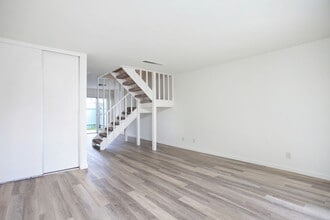 Building Photo - 5162 Dawes St