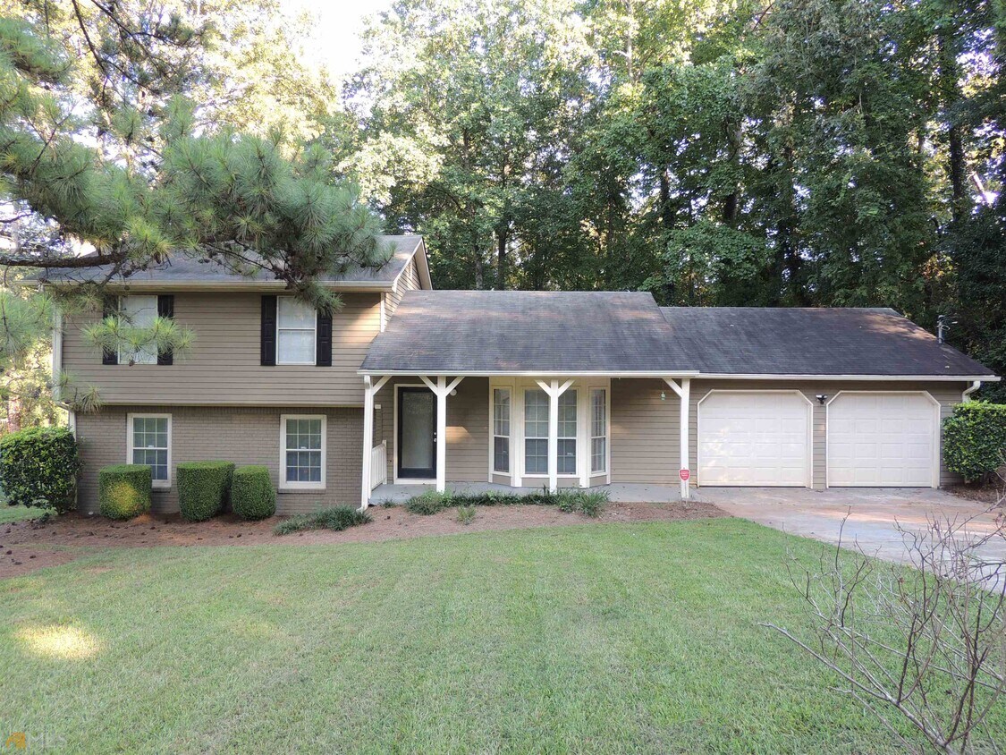 Primary Photo - 1734 Young Rd