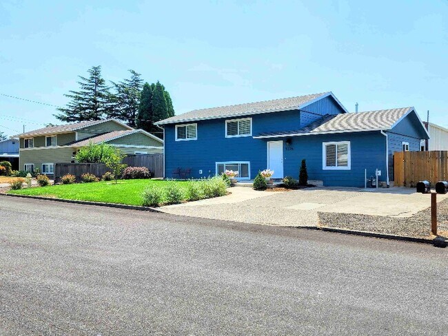 Foto del edificio - 5226 SE Rainbow Ln