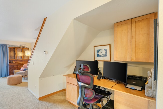 Building Photo - 720 NW Naito Pky