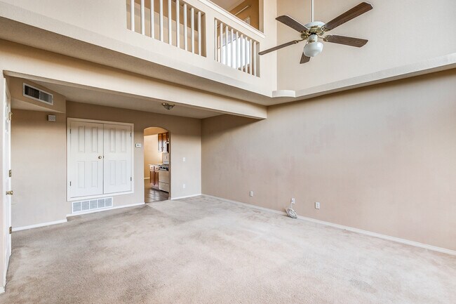 Building Photo - Home For Rent - Cul-De-Sac, 5 Bedrooms, Re...