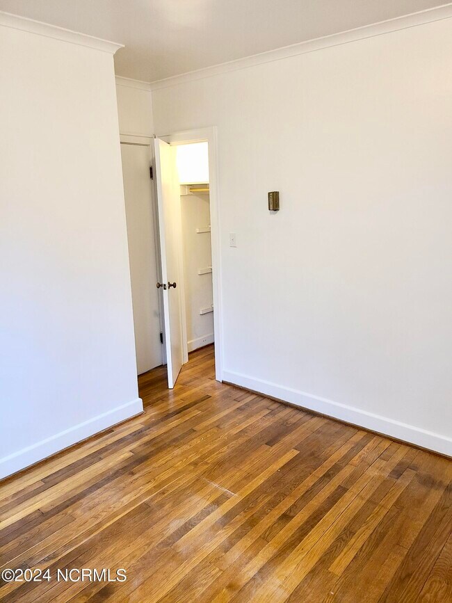 Foto del edificio - 1202 Carolina Ave