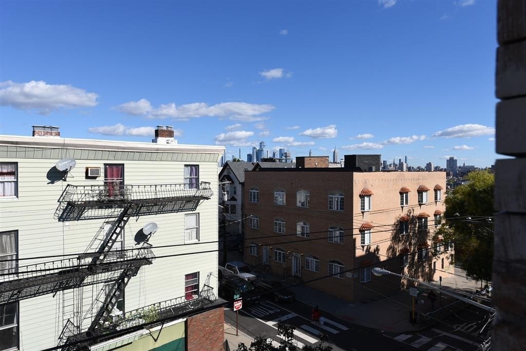 193 Ogden Ave Unit 4B, Jersey City, NJ 07307 Condo for Rent in Jersey