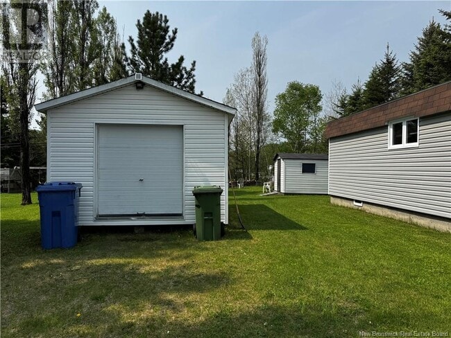 Building Photo - 16 Le Paradis St