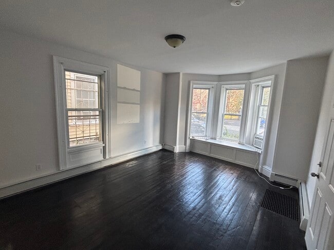 Building Photo - 101 Bristol St