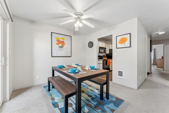 Dining Room | 2-Bedroom | Clermont - Clermont