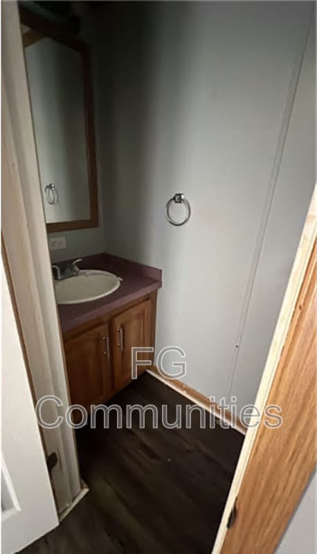 Foto del edificio - 1020 Old Church Rd