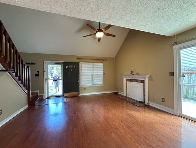 Foto del edificio - 3990 Roebling Ln