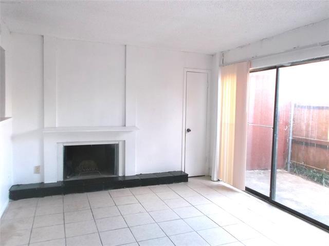 Building Photo - 7152 Fair Oaks Ave
