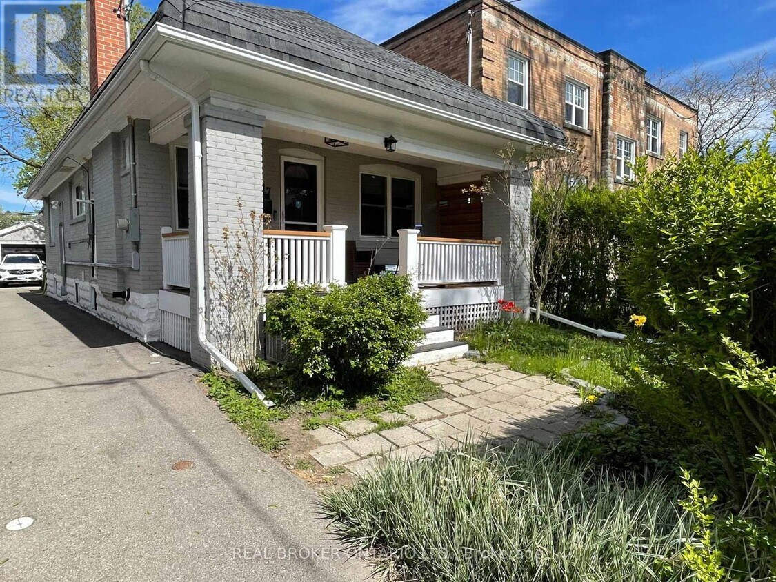 Primary Photo - 17 Eighth St
