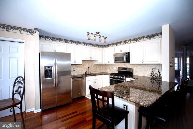 Building Photo - 524 Coach Wood Ct