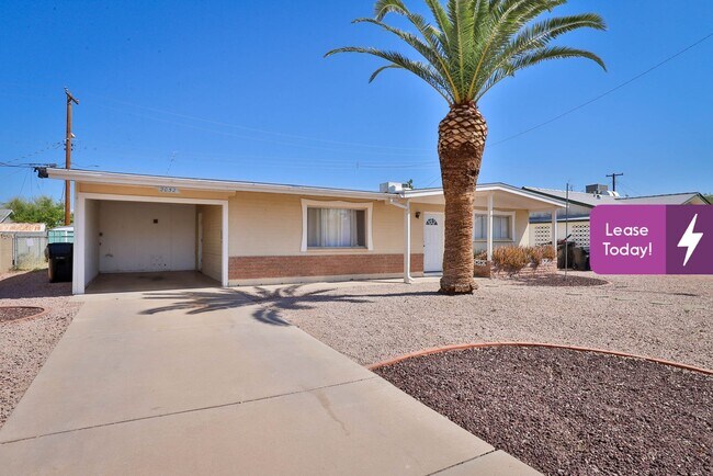 Foto del edificio - 2052 E Birchwood Ave