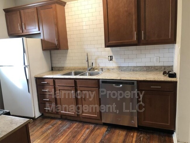 Building Photo - 3418 Vetter Ave