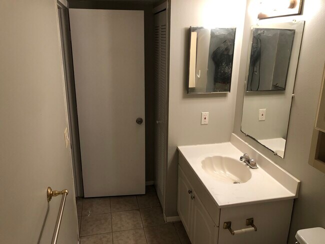 Foto del edificio - 8739 Green Willow Dr