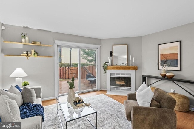 Building Photo - 1305 S Potomac St