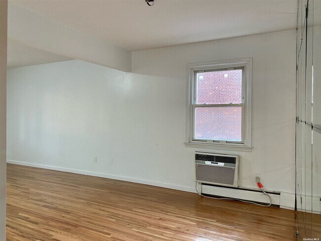 Building Photo - 160-15-16016 16th Ave
