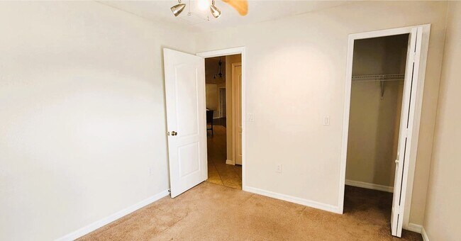 Building Photo - 1134 Ivey Lake Dr