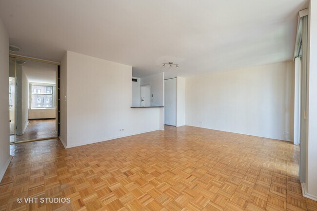 Building Photo - 30 E Elm St