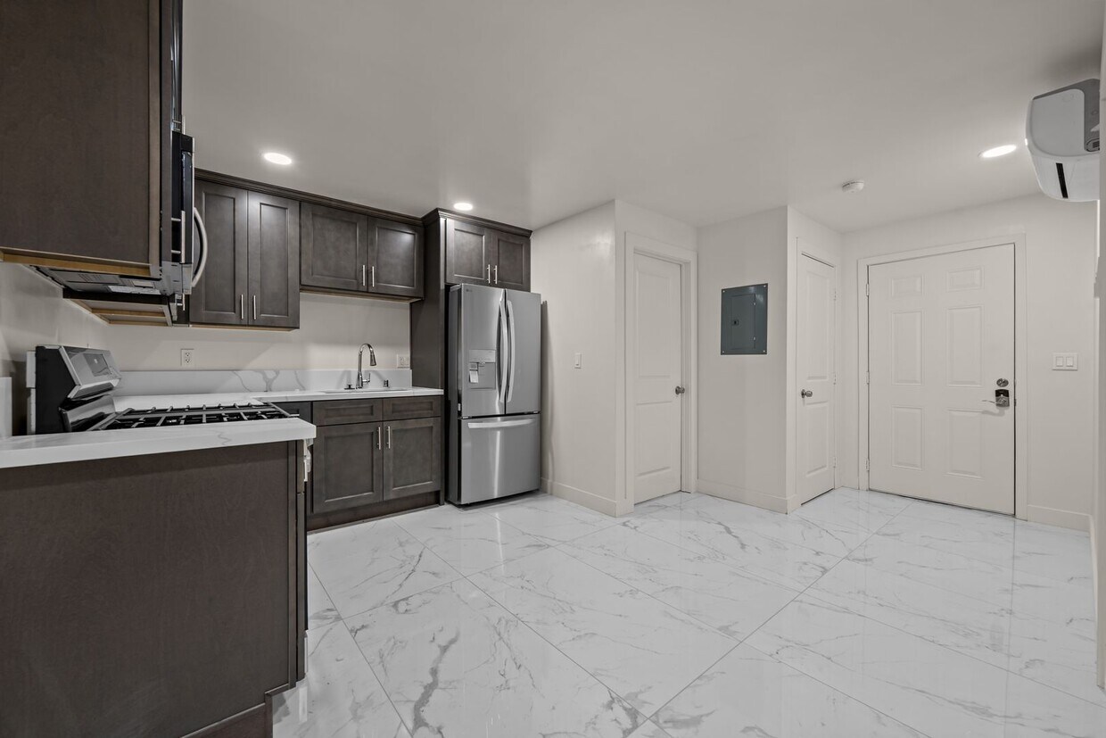 Foto principal - 6248 Dorothy Dr