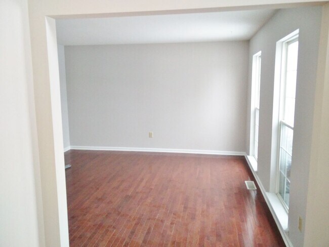 Foto del edificio - 3-Bedroom Gem in Desirable Sicklerville Neighborhood!