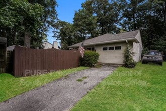 Building Photo - 312 MacGregor Dr