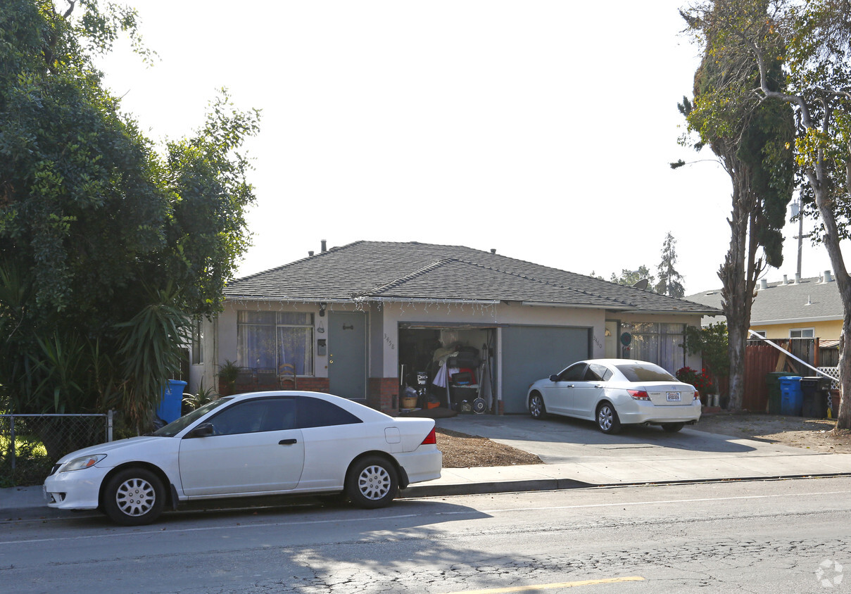 Primary Photo - Lawrence Glen Apartments