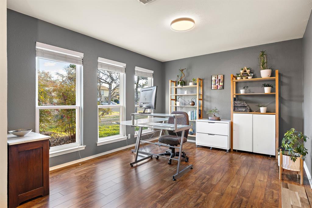 Foto principal - 8914 Sparkling Creek Dr