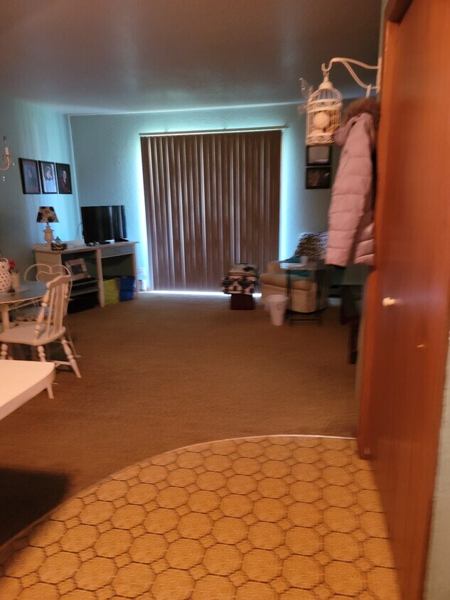 916 Lincoln Street Unit 201, Spooner, WI 54801 Apartments in Spooner