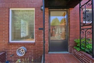 Building Photo - 2243 NW Flanders St