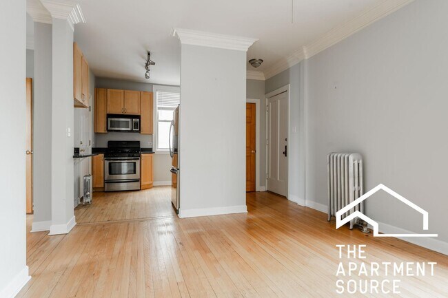 Photo - 1946 W Leland Ave Apartment