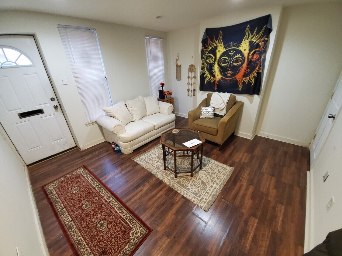 Foto principal - 1913 N Darien St