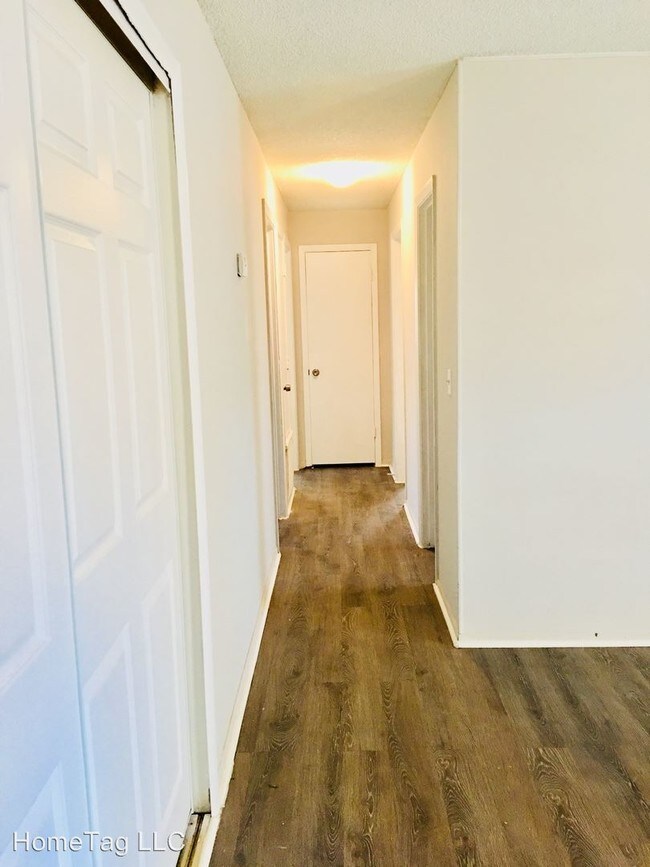 Building Photo - 3655 Baronette Dr