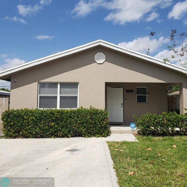 Foto del edificio - 2741 NW 2nd St