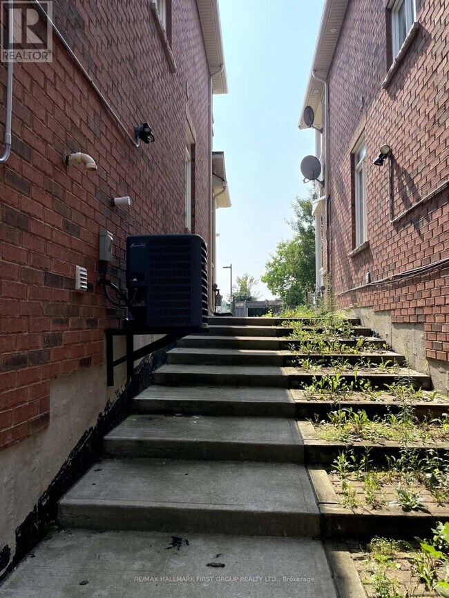 Building Photo - 181 Riverwalk Dr