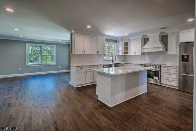 Foto del edificio - 3 Ridge Rd