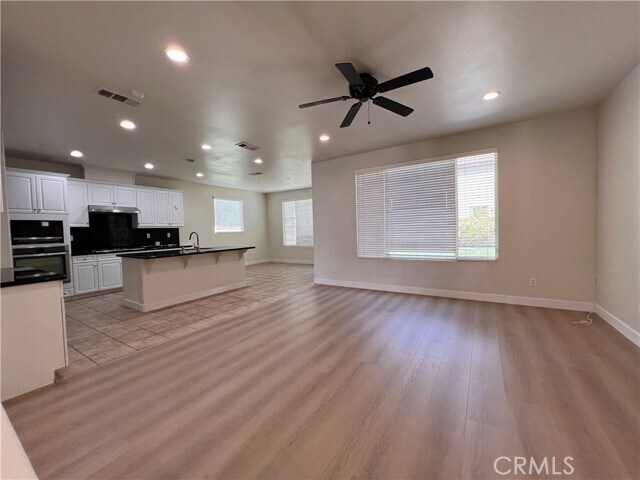 Foto del edificio - 5906 Meeker Dr