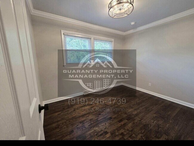 Foto del edificio - 6223 Hunter St
