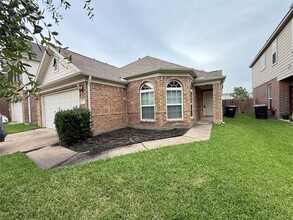 Building Photo - 14802 Fir Knoll Way