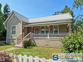 Building Photo - 122 Clara Ave