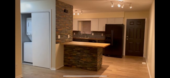 Building Photo - 1912 /1914 Remington Rd