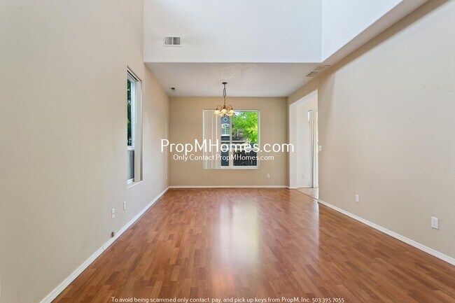 Foto del edificio - Lovely 3 Bedroom Home in Aloha - Vaulted C...