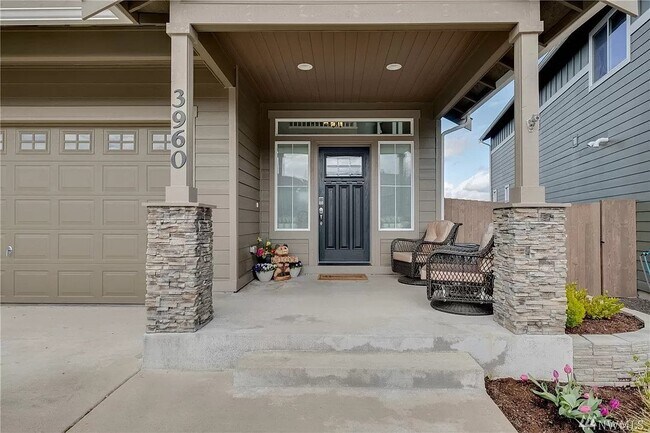 Entrance (Outside) - 3960 Maritime Dr SW