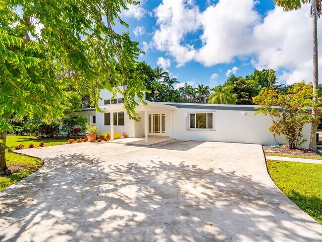 Foto del edificio - 11800 SW 77th Ave