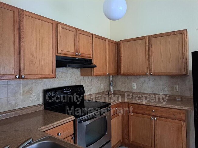Building Photo - 542 Silver Course Ct