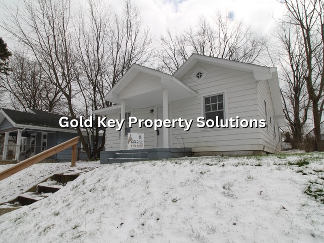 Building Photo - MUNCIE 3 BR 1 BA House with New Appliances and Garage (SECTION 8 APPROVED)