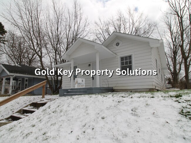 Foto del edificio - MUNCIE 3 BR 1 BA House with New Appliances and Garage (SECTION 8 APPROVED)