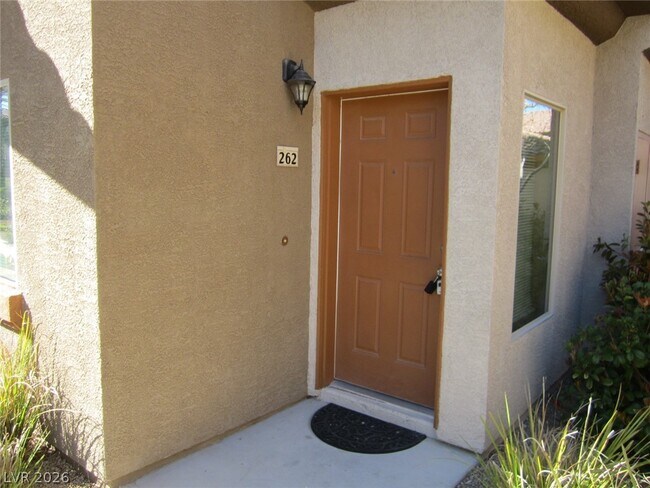 Foto del edificio - 7701 W Robindale Rd