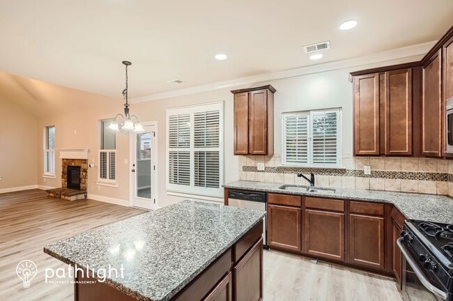 Building Photo - 547 Georgia Cir