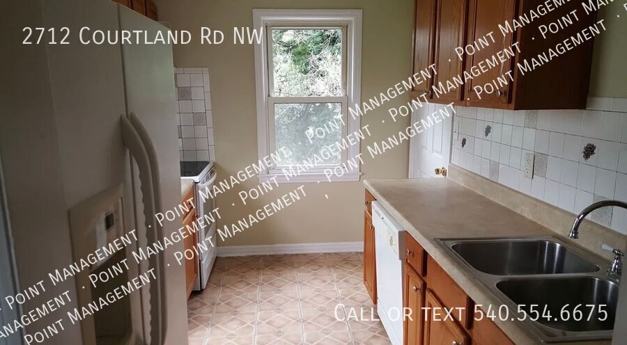 Foto del edificio - 2712 Courtland Rd NW